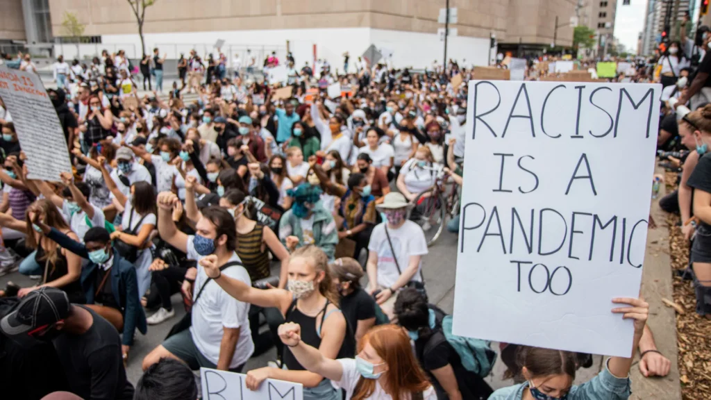 Hate Speech Epidemic. The Dynamic Effects of Derogatory Language on Intergroup Relations and Political Radicalization
