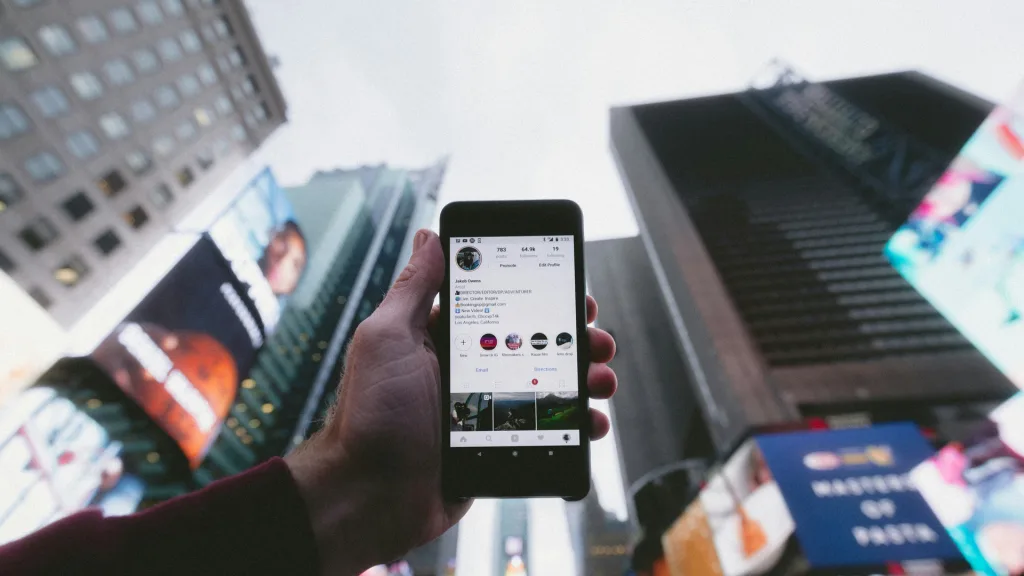 Hate Speech in the Internet Context: Unpacking the Roles of Internet Penetration, Online Legal Regulation, and Online Opinion Polarization from a Transnational Perspective